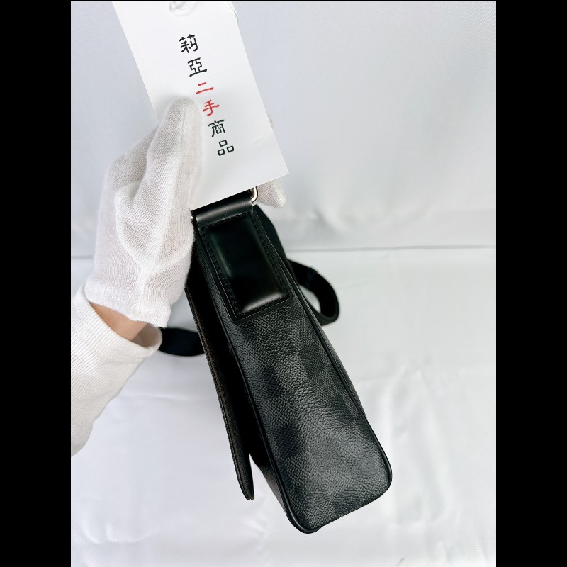 莉亞精品♡LV 黑棋盤格郵差包 二手美包-7