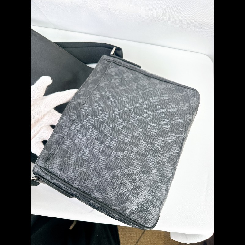 莉亞精品♡LV 黑棋盤格郵差包 二手美包-11
