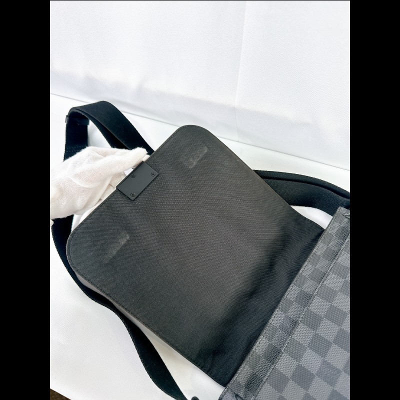 莉亞精品♡LV 黑棋盤格郵差包 二手美包-12