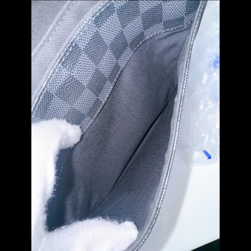 莉亞精品♡LV 黑棋盤格郵差包 二手美包-14