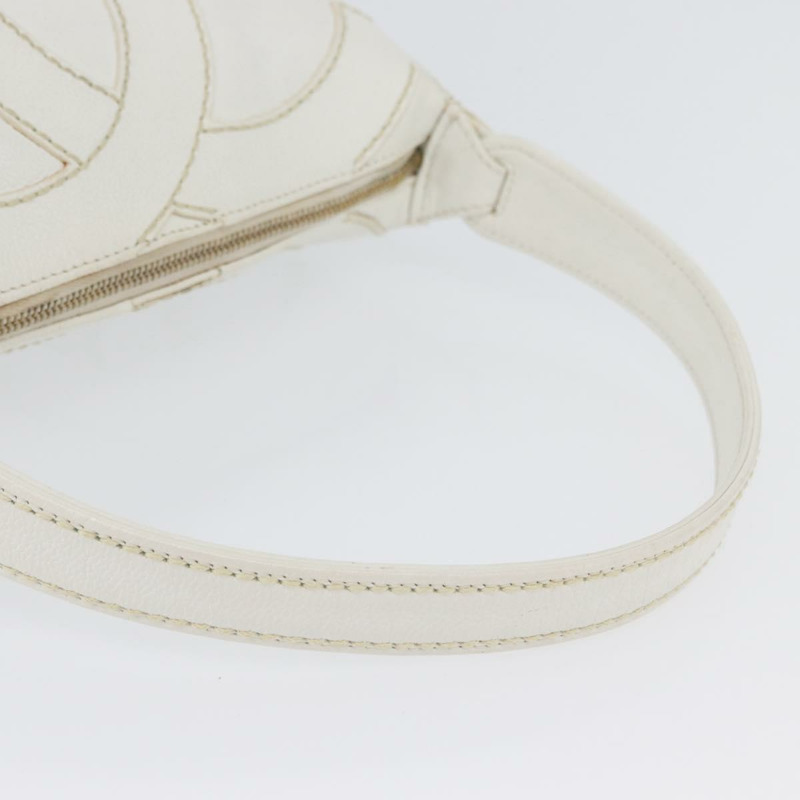 【日本直送】香奈兒 COCO 標誌單背包,魚子醬紋白金雙C標誌,正品編號 168141SAV-7