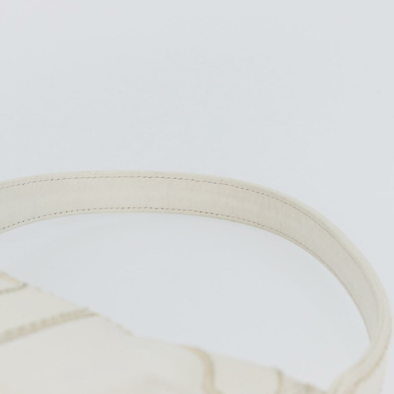 【日本直送】香奈兒 COCO 標誌單背包,魚子醬紋白金雙C標誌,正品編號 168141SAV-13