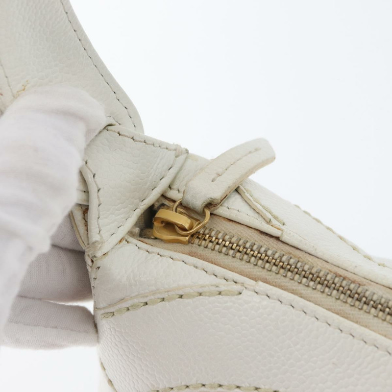 【日本直送】香奈兒 COCO 標誌單背包,魚子醬紋白金雙C標誌,正品編號 168141SAV-19