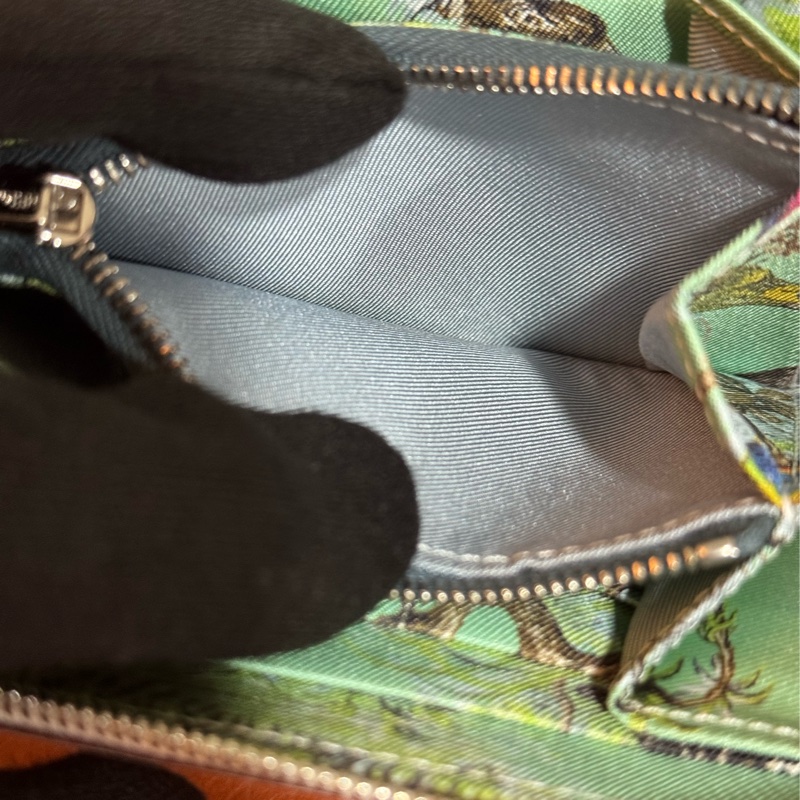 HERMES 白色絲巾短夾 SILK IN-2