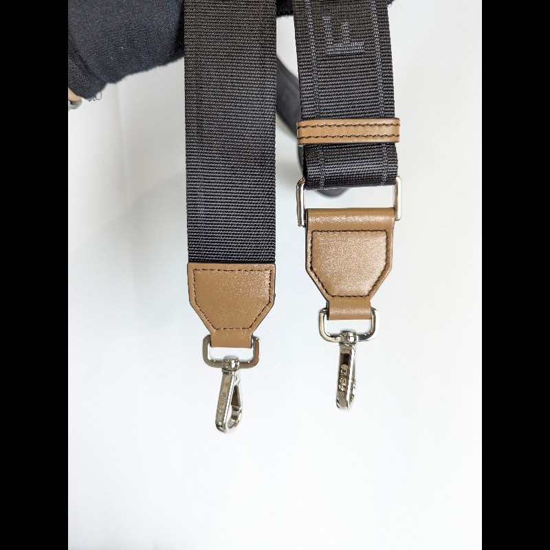 莉亞精品♡Fendi 老花拼接手提包 九新美包-12