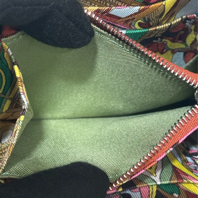 HERMES 黑色絲巾短夾SILK IN-2