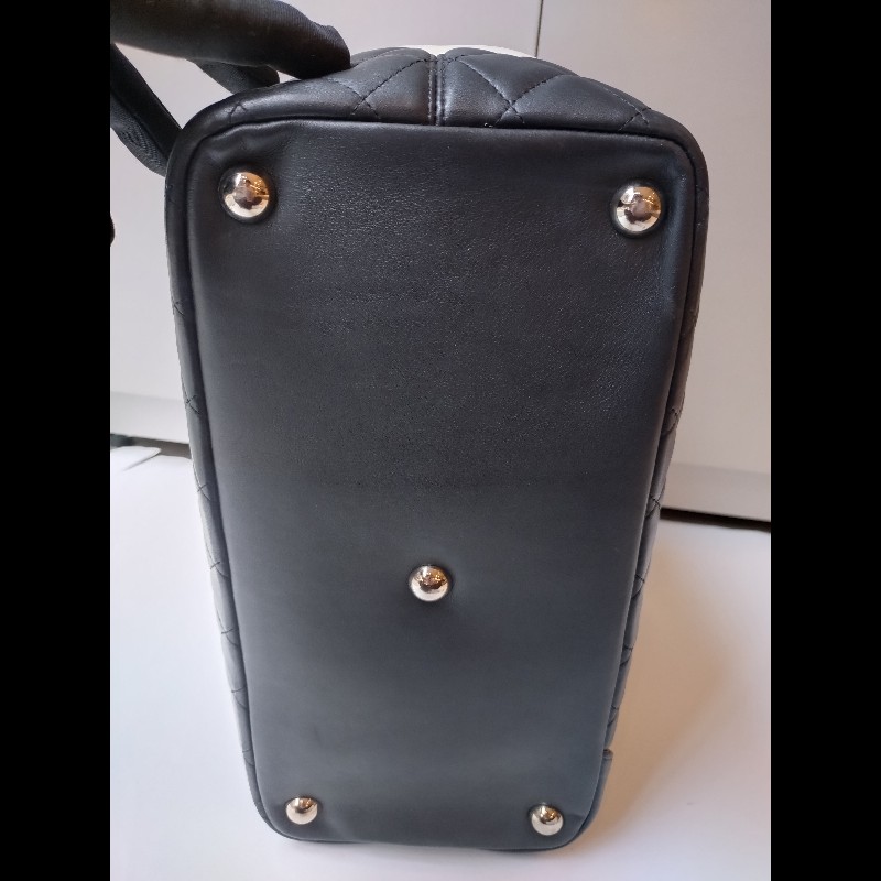 Chanel 黑底白雙C大康朋托特包-5