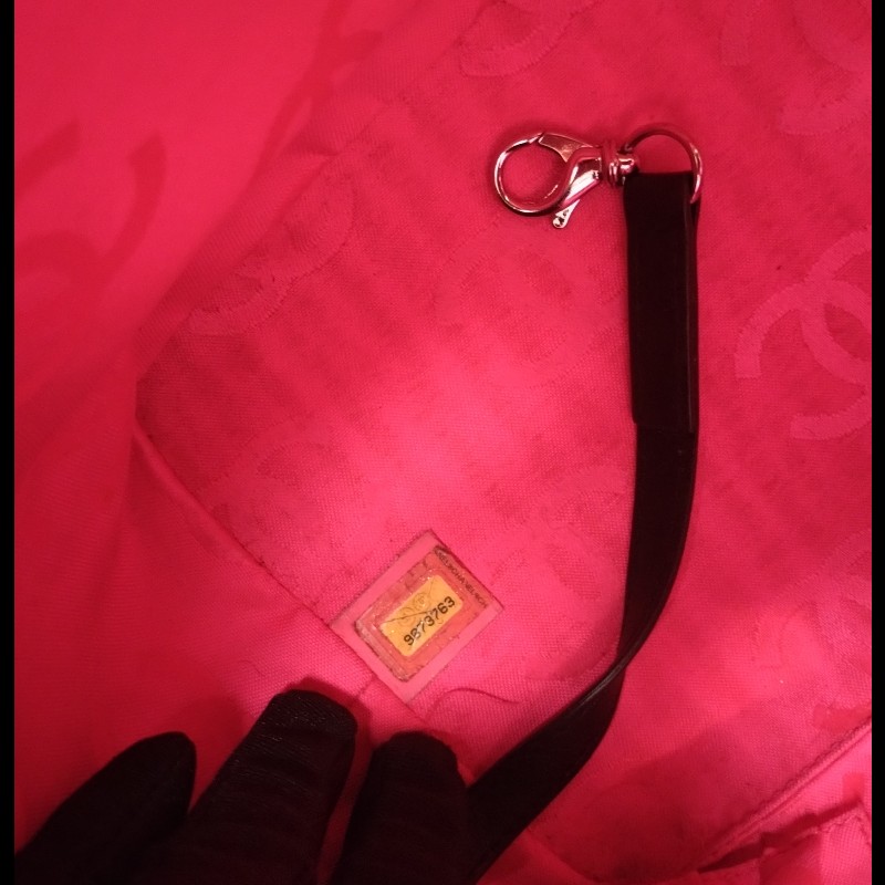 Chanel 黑底白雙C大康朋托特包-18