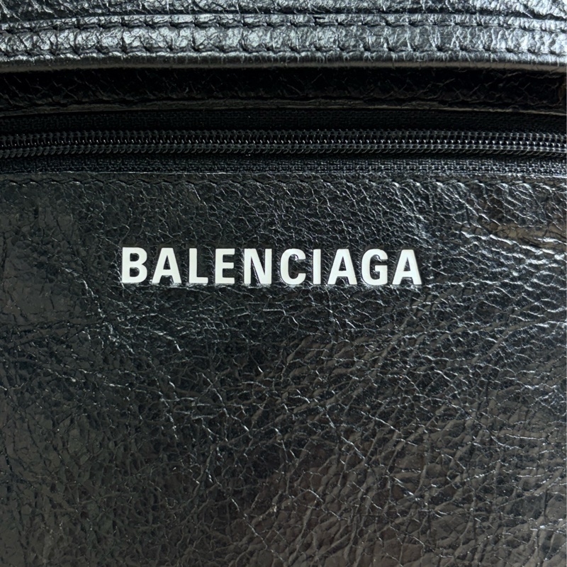 ‼️全台最甜 近新閒置 Balenciaga 巴黎世家 黑皮革 肩背斜背包/手機包-2