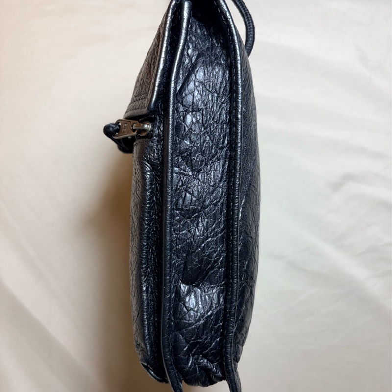 ‼️全台最甜 近新閒置 Balenciaga 巴黎世家 黑皮革 肩背斜背包/手機包-8