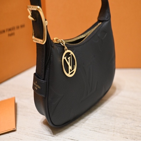 LV Mini Moon
