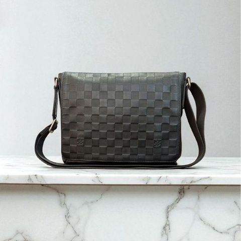 莉亞精品♡ LV N41286 棋盤壓紋掀蓋包 二手