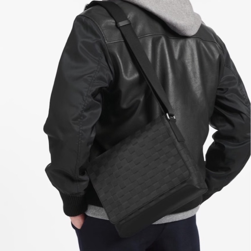 莉亞精品♡ LV N41286 棋盤壓紋掀蓋包 二手-1