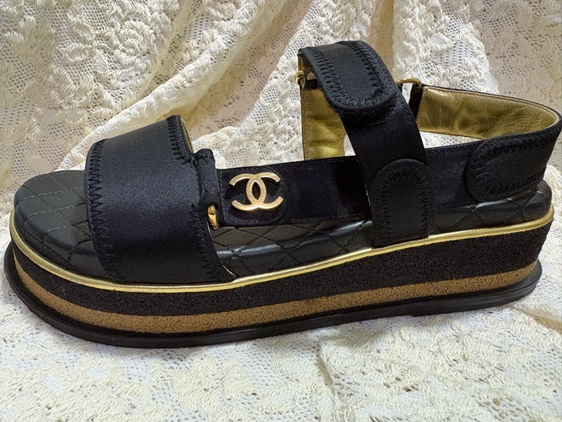 誠可議價 香奈兒黑金運動涼鞋-4