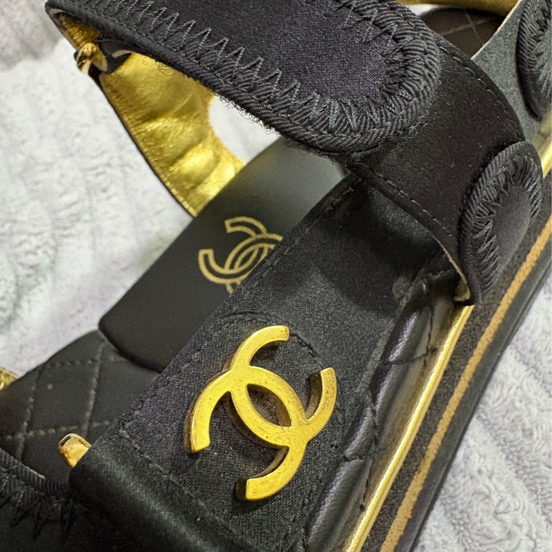 誠可議價 香奈兒黑金運動涼鞋-14