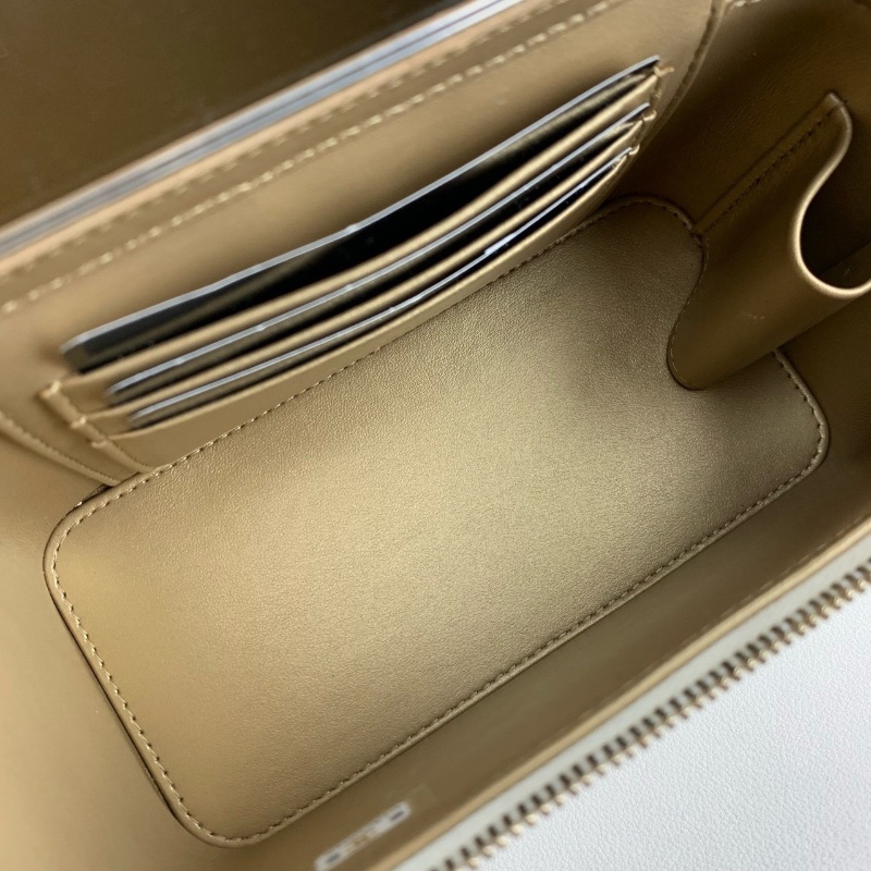 Chanel 金球 長盒子化妝盒 白色 羊皮 芯片款17*9.5*8 99新配件塵袋-3