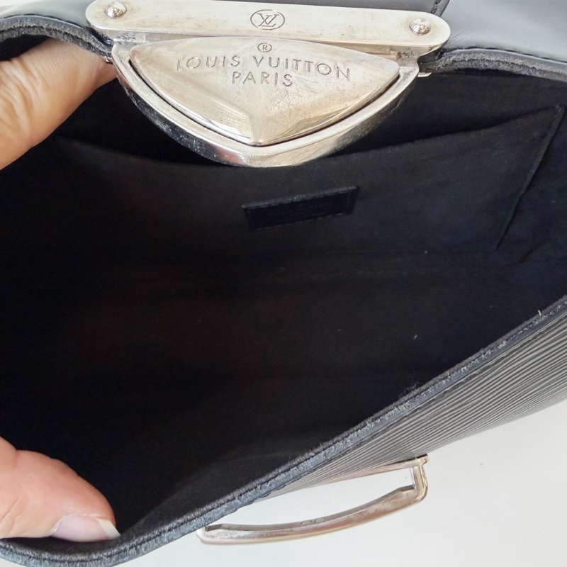 lv 黑色水波紋大銀扣晚宴腋下包25*12 98新配件塵袋-2