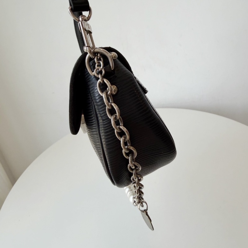 lv 黑色水波紋大銀扣晚宴腋下包25*12 98新配件塵袋-4