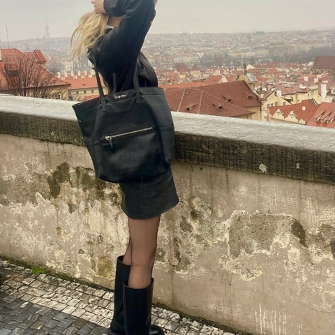 miumiu黑色極簡風一片式tote包34*33 98新配件塵袋