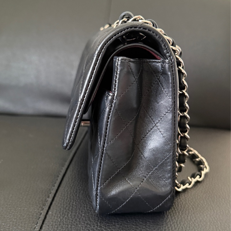 Chanel cf25 黑銀羊 包況好 2022年台灣專櫃購入-4