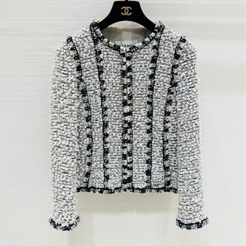 ⭐️ Chanel Jacket 外套