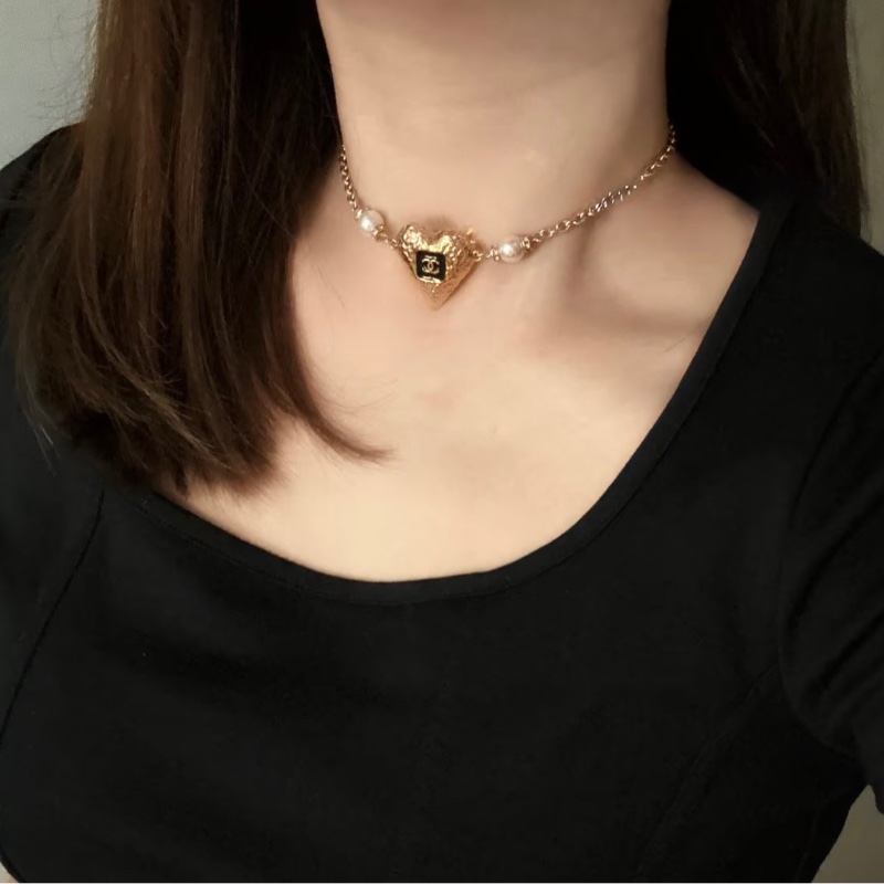 Chanel 23K金色愛心琺瑯熔岩珍珠項鍊-1