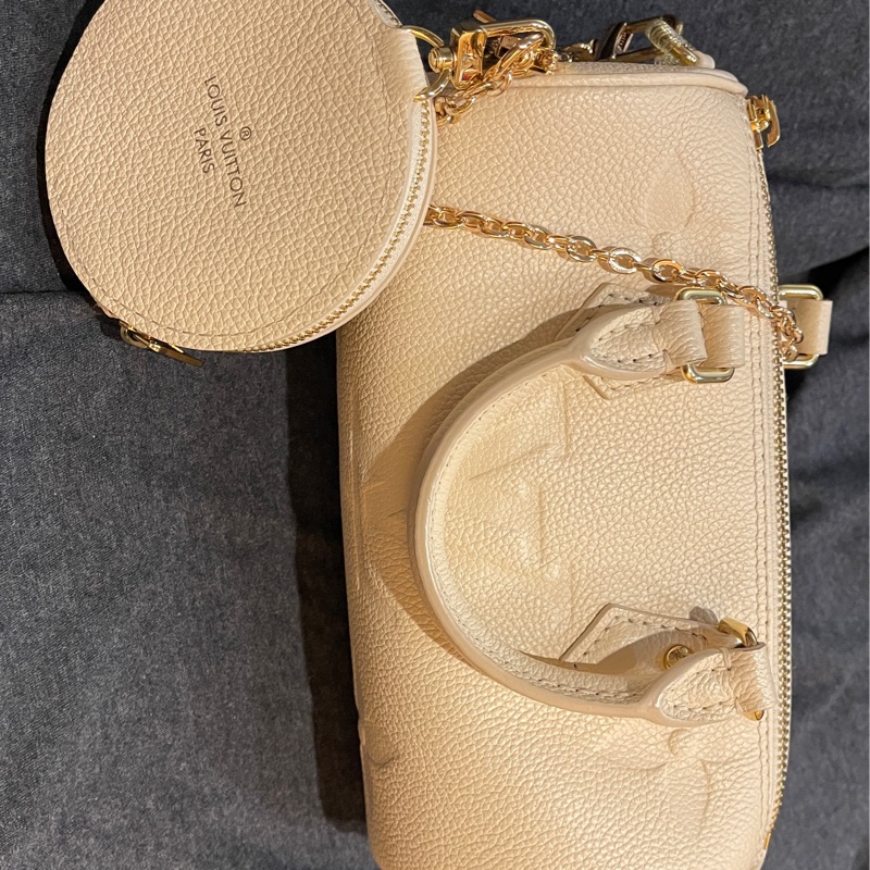 LV牛皮米白大LOGO壓紋/兩用包-2