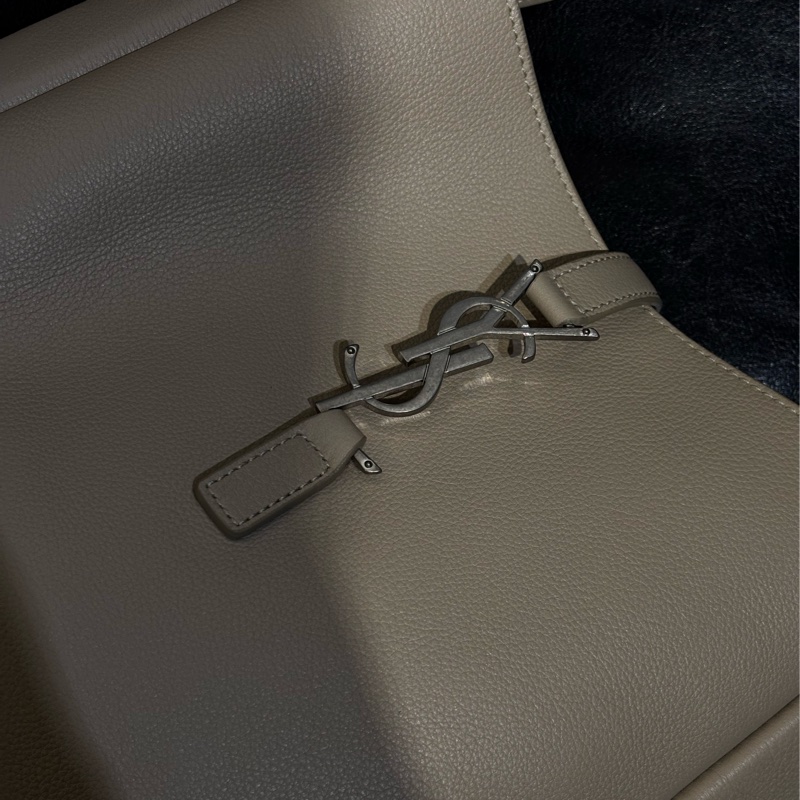 YSL Saint Laurent LE 5 À 7 Hobo 小號 海鹽色 全新-1