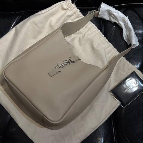 YSL Saint Laurent LE 5 À 7 Hobo 小號 海鹽色 全新