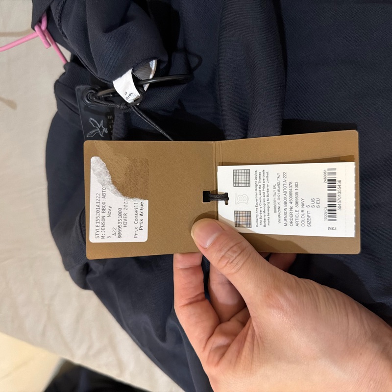 全新 Burberry 深藍 胸口 Logo 短 tee-10