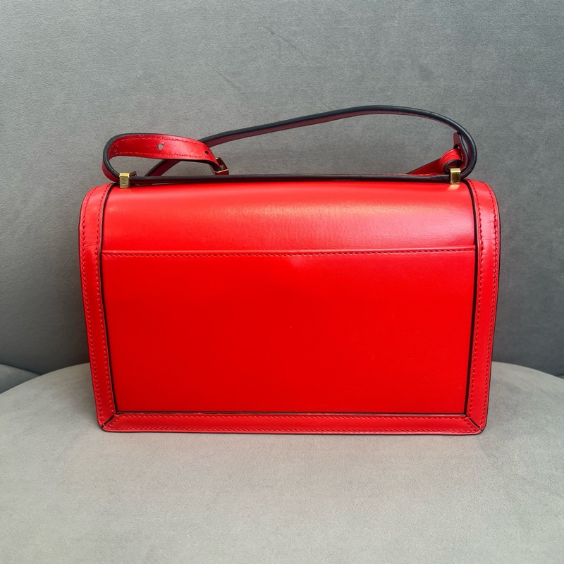 99新羅意威/ LOEWE 紅色巴塞羅那奶茶色倒三角包 底長約24cm-1