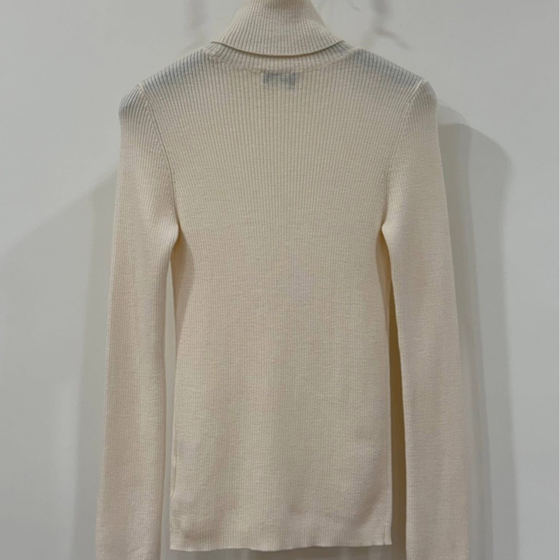 BURBERRY 藍標 高領米白戰馬羊毛上衣-2