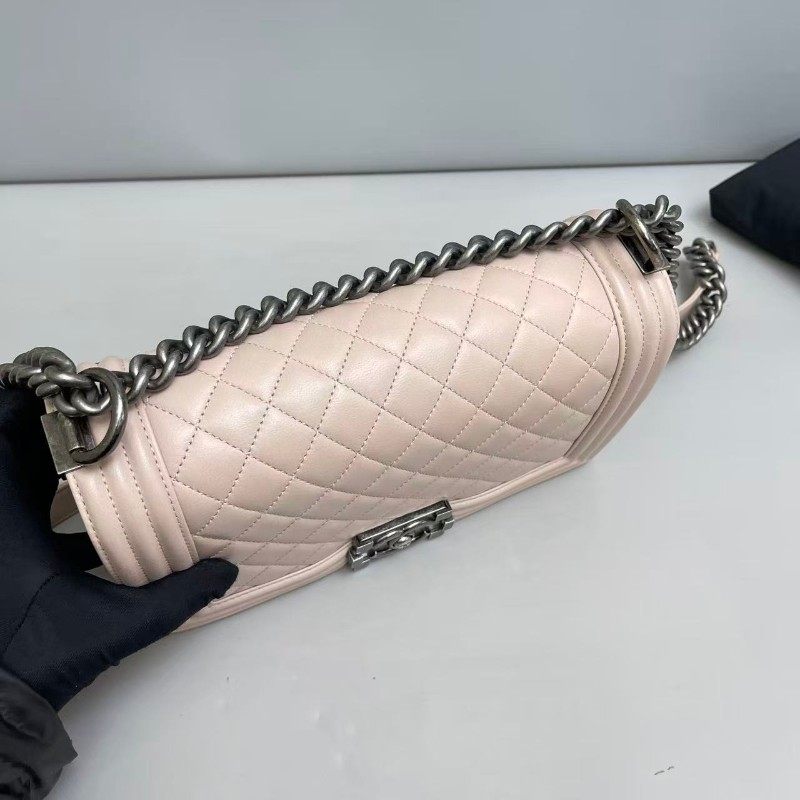 Chanel香奈兒 leboy中號 藕粉色牛皮菱格包-6