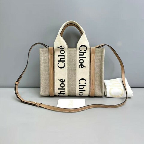Chloe Woody系列小號帆布奶茶色tote