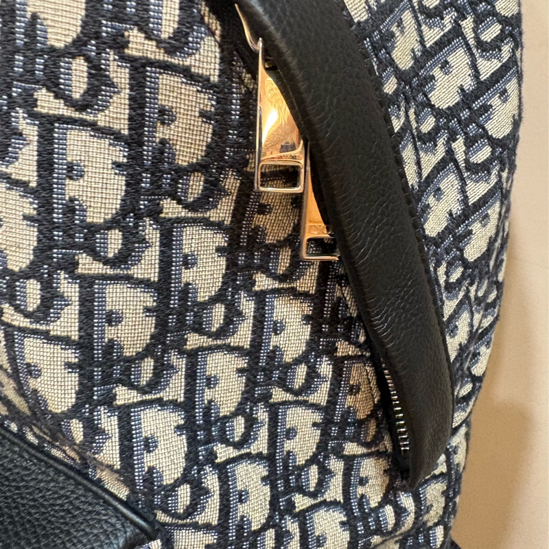 Dior 超高顏值的百搭實用款迪經典滿版老花後背包-3