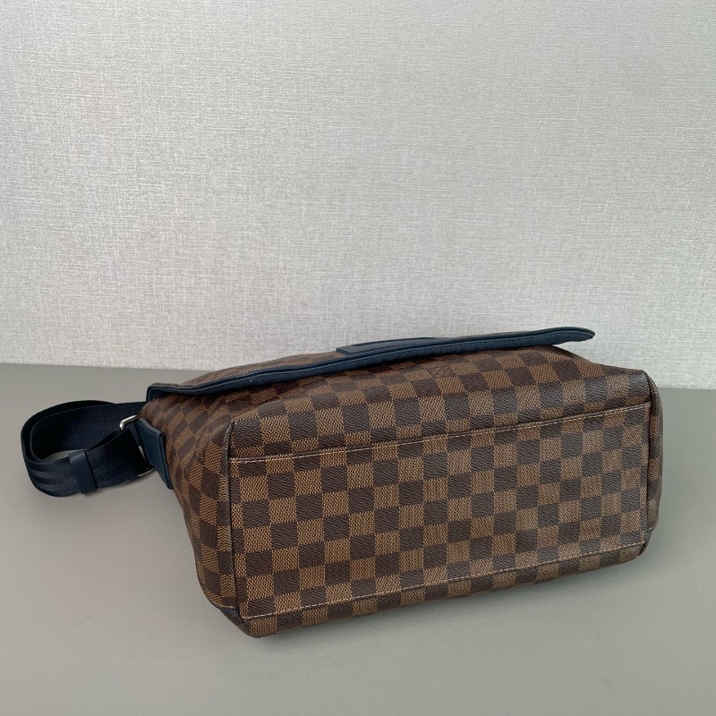 LV路易威登 棋盤格男士斜挎包-4