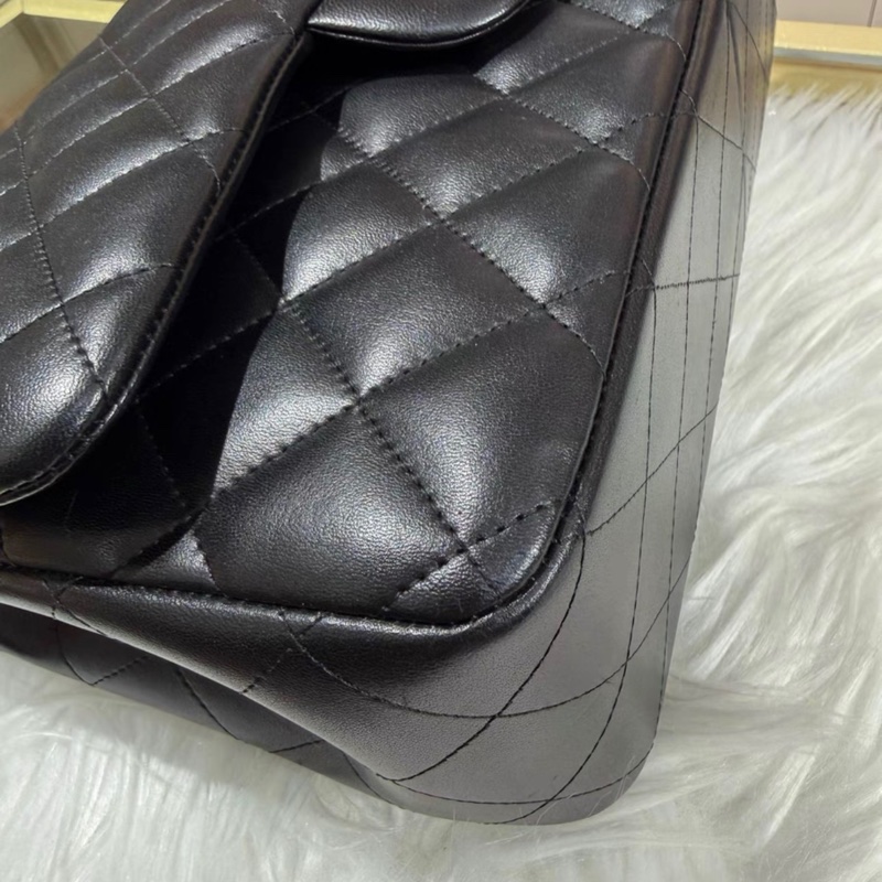香奈儿Chanel 黑银classic flap bag jumbo size ，15开，好成色，包型硬挺-1