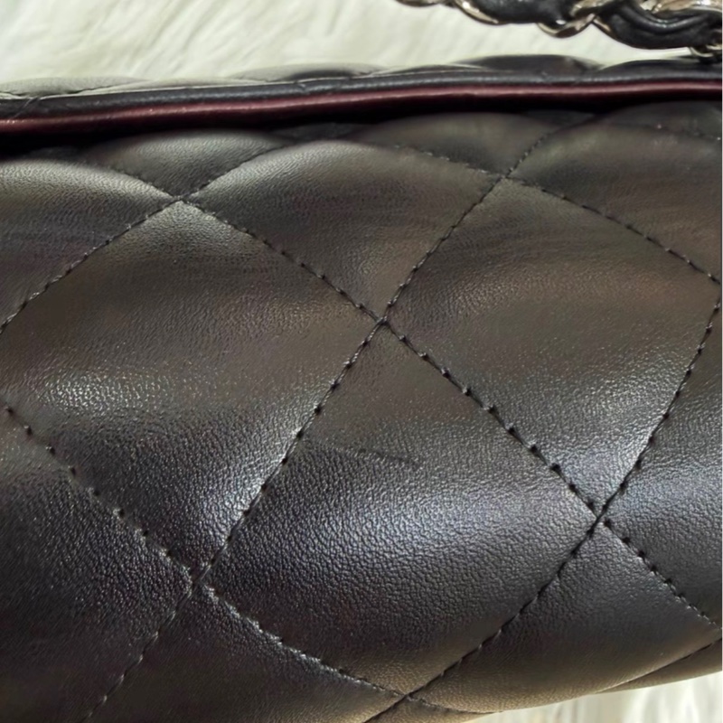 香奈儿Chanel 黑银classic flap bag jumbo size ，15开，好成色，包型硬挺-2