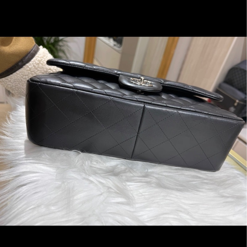 香奈儿Chanel 黑银classic flap bag jumbo size ，15开，好成色，包型硬挺-5