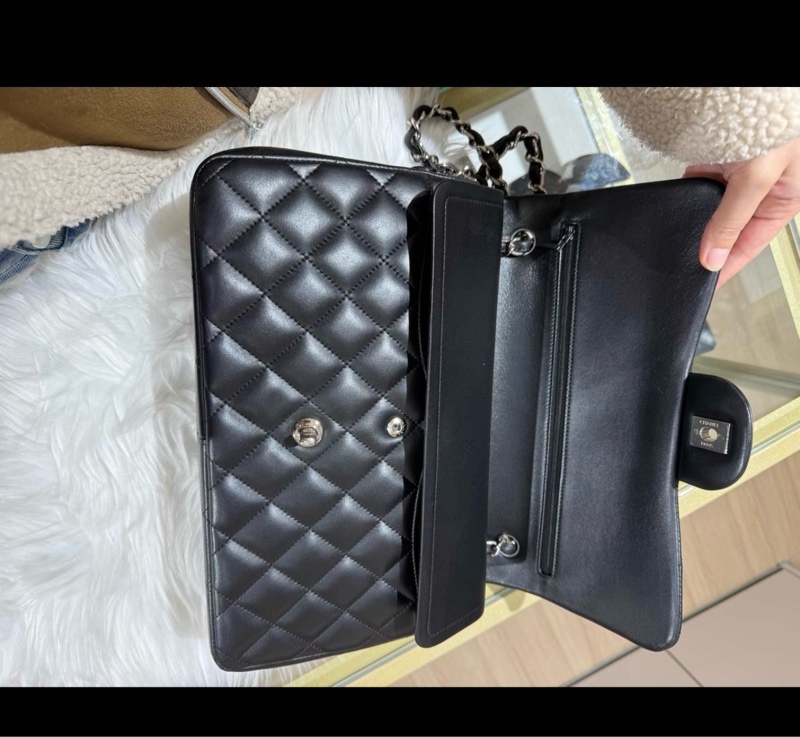 香奈儿Chanel 黑银classic flap bag jumbo size ，15开，好成色，包型硬挺-8