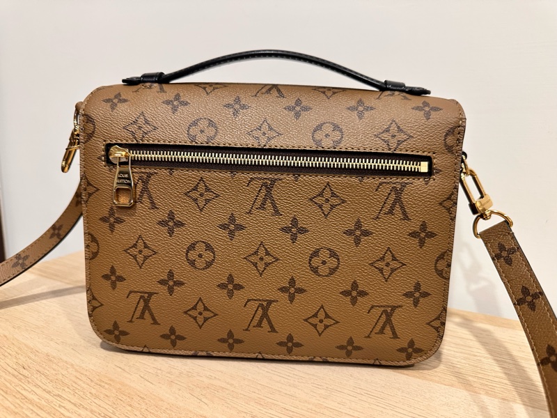 路易威登Louis Vuitton-Pochette Métis經典款老花拚色郵差包-6