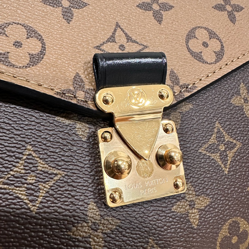 路易威登Louis Vuitton-Pochette Métis經典款老花拚色郵差包-18