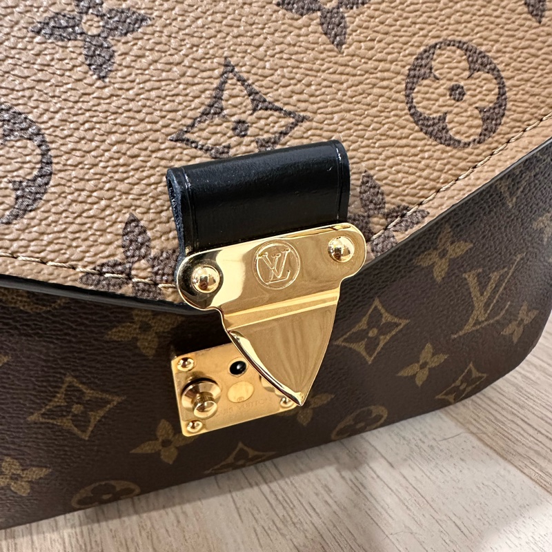 路易威登Louis Vuitton-Pochette Métis經典款老花拚色郵差包-19