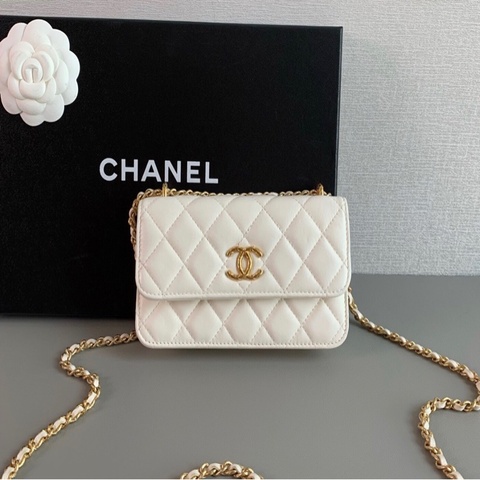 【96新 ✨ 全網最甜價！】Chanel香奈兒 晶片新款 mini woc 菠蘿扣 白金羊皮 橫版手機包 斜挎包（下單前先詢問庫存❗️）