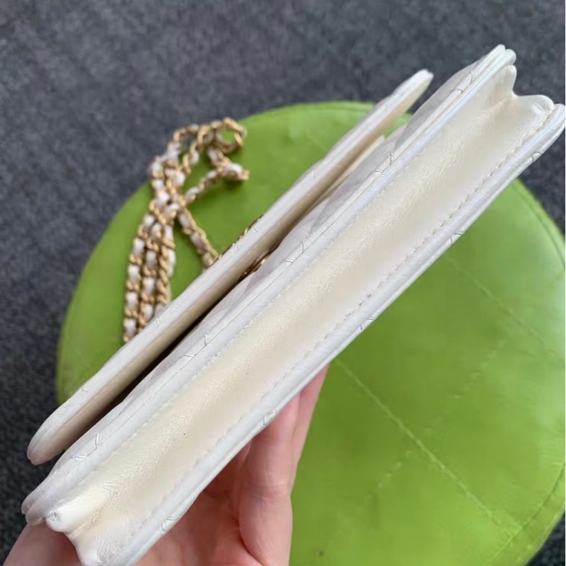 【93新 ✨ 全網最甜價!】Chanel香奈兒 晶片新款 mini woc 菠蘿扣 白金羊皮 橫版手機包 斜挎包(下單前先詢問庫存❗️)-3