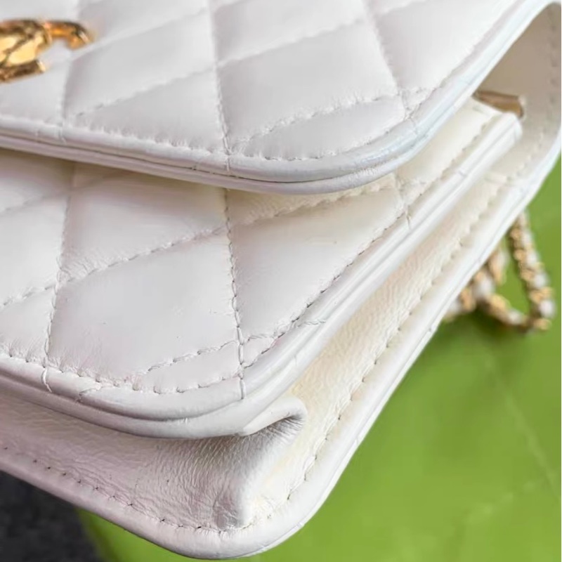 【93新 ✨ 全網最甜價!】Chanel香奈兒 晶片新款 mini woc 菠蘿扣 白金羊皮 橫版手機包 斜挎包(下單前先詢問庫存❗️)-6