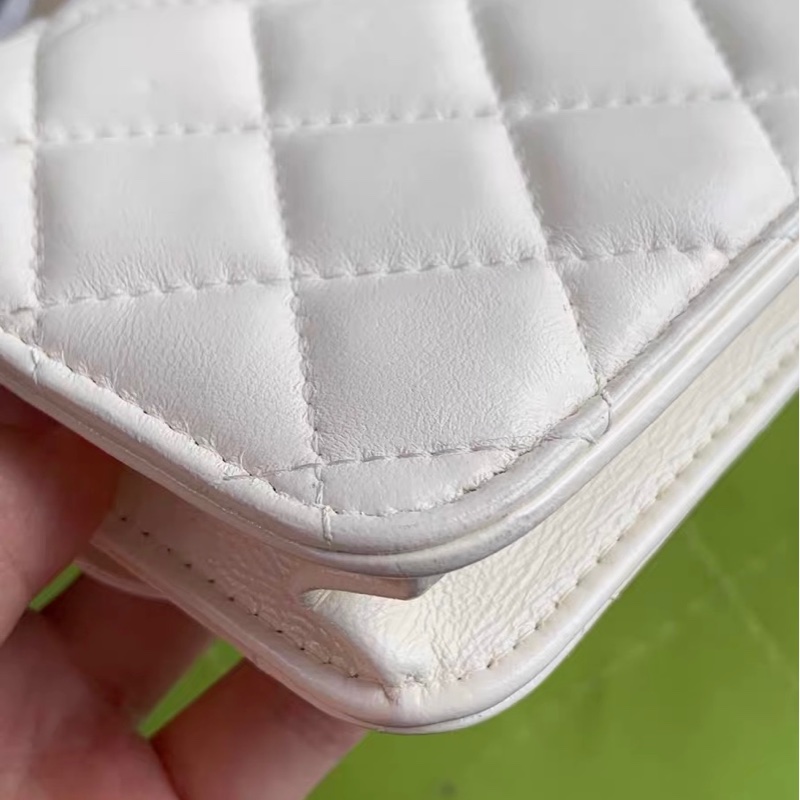 【93新 ✨ 全網最甜價!】Chanel香奈兒 晶片新款 mini woc 菠蘿扣 白金羊皮 橫版手機包 斜挎包(下單前先詢問庫存❗️)-7