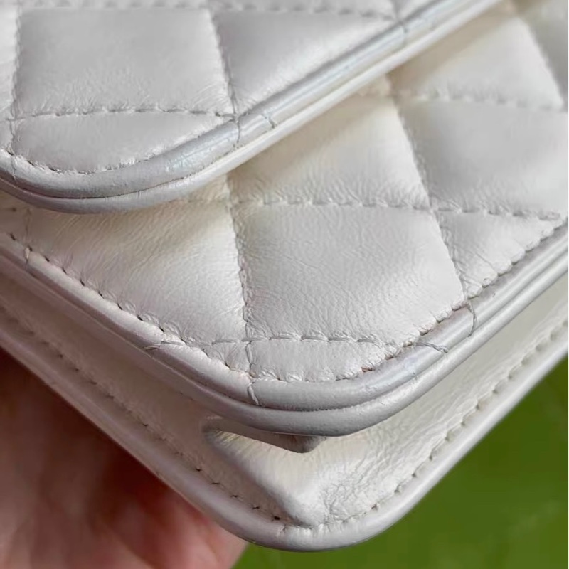 【93新 ✨ 全網最甜價!】Chanel香奈兒 晶片新款 mini woc 菠蘿扣 白金羊皮 橫版手機包 斜挎包(下單前先詢問庫存❗️)-8