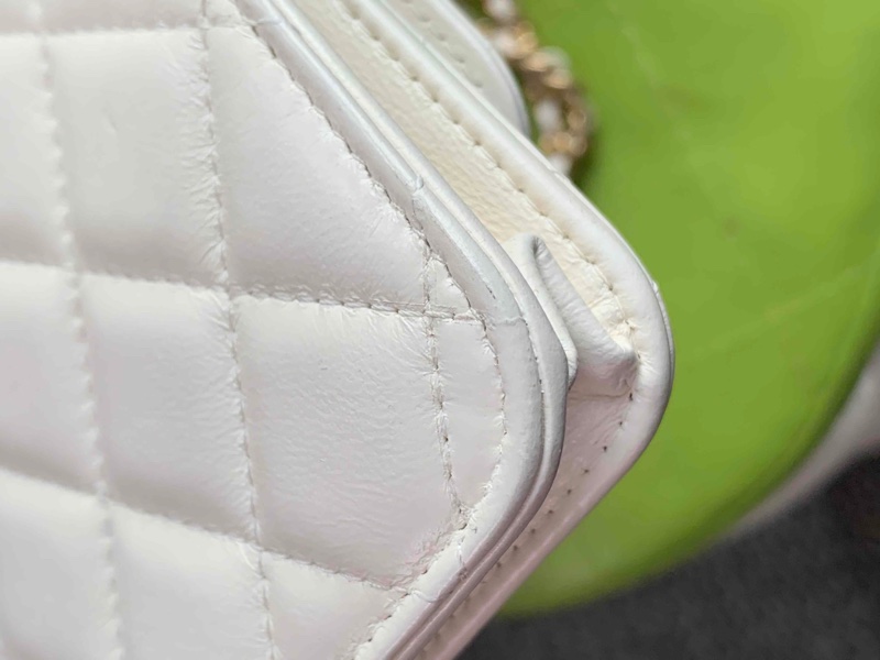 【93新 ✨ 全網最甜價!】Chanel香奈兒 晶片新款 mini woc 菠蘿扣 白金羊皮 橫版手機包 斜挎包(下單前先詢問庫存❗️)-11