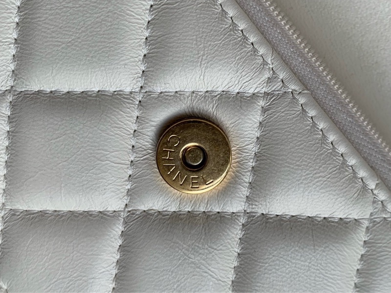 【93新 ✨ 全網最甜價!】Chanel香奈兒 晶片新款 mini woc 菠蘿扣 白金羊皮 橫版手機包 斜挎包(下單前先詢問庫存❗️)-14